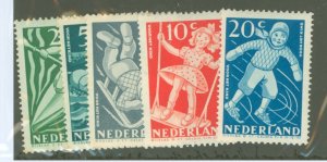 Netherlands #B189-193  Single (Complete Set)