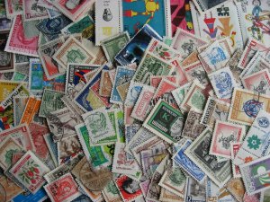 Uruguay elusive mixture (duplicates, mixed condition) of 200 check them out!