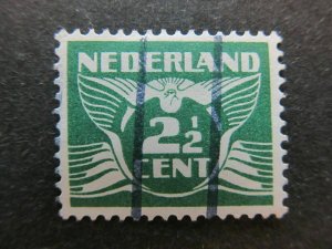 1926-39 A4P49F146 Netherlands Wmk Circles 2 1/2c Used-