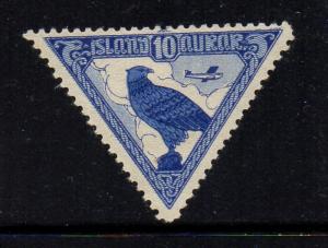 Iceland  1930 10 aur Gyrfalcon airmail stamp mint