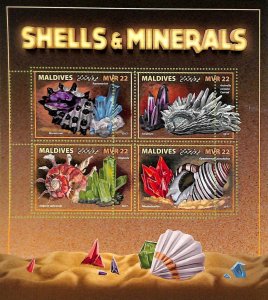 A9043a - MALDIVES - MISPERF ERROR Stamp Sheet - 2017 - Shells Minerals-