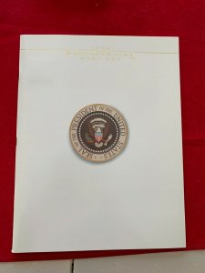 1986 Presidential Mint Set  Yearbook Album with Stamps, great book