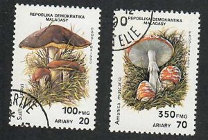 Malagasy Republic; Scott 1001D-1001E;  1990;  Used; Mushrooms