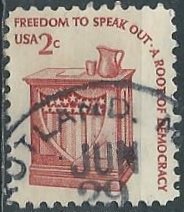 US 1582 (used) 2¢ Americana: podium, freedom to speak (1977)