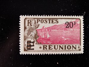 Reunion #121 mint hinged  e23.8 15220