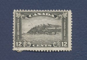 CANADA - Scott 174 - used - 12 cents Citadel - 1930