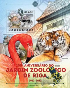 Mozambique - Zoo Animals - 6 Stamp Sheet - 13A-1104