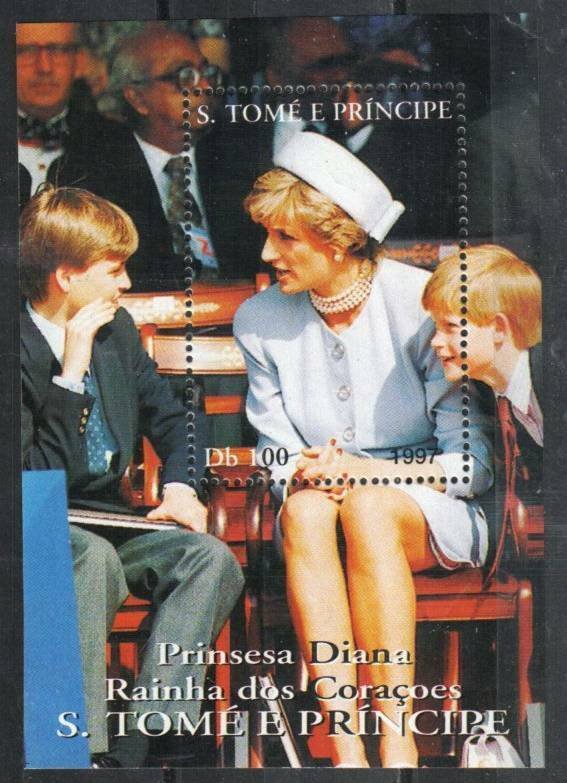 Saint Thomas & Prince Stamp 1309 - Princess Diana with her children