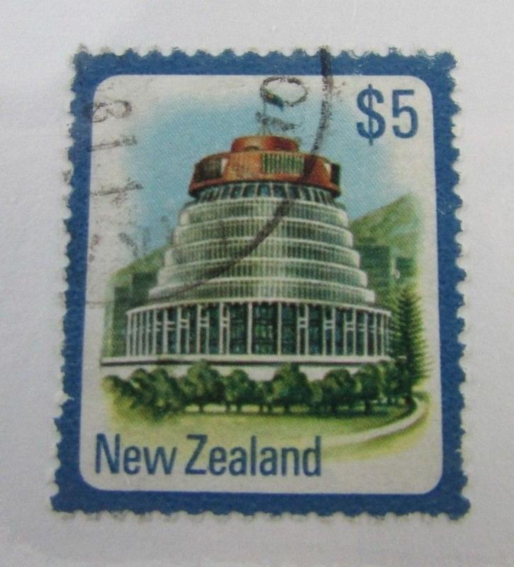 New Zealand SC #650  PARLIAMENT BUILDING WELLINGTON   used stamp