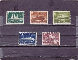 Danzig B28-32 Mint Hinged (B28 & B32 = Mint No Gum)