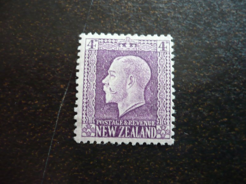 Stamps - New Zealand - Scott# 151 - Mint Hinged Part Set of 1 Stamp
