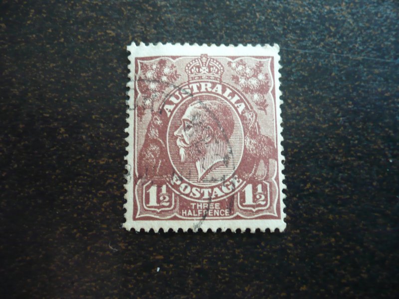Stamps - Australia - Scott# 24 - Used Part Set of 1 Stamp