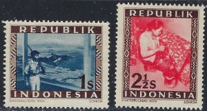 Indonesia 30, 32 Unused No Gum 1949 issues (102)(ad4927)