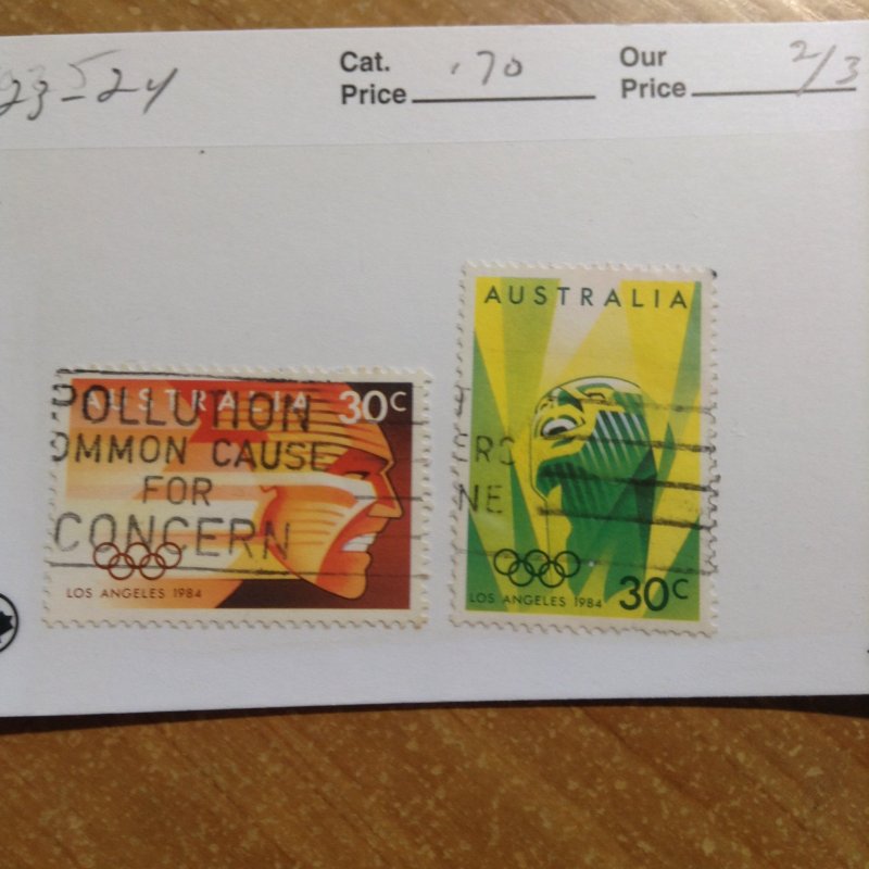 Australia  # 923-24  used