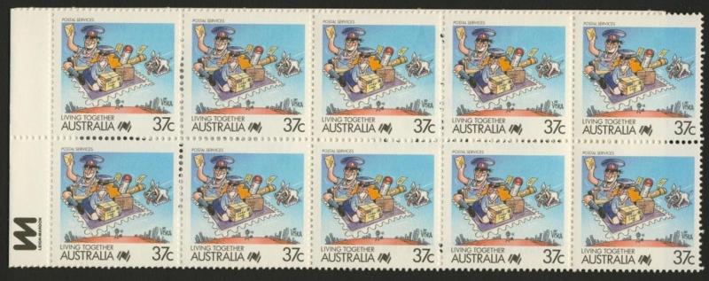 Australia 1063a Leigh Mardon Booklet MNH Living Together, Cartoon, Dog