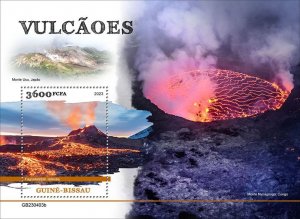 GUINEA BISSAU - 2023 - Volcanoes - Perf Souv Sheet - Mint Never Hinged