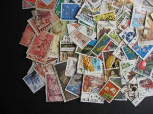 Australia collectors duplicates, 300 different, worth checking out!