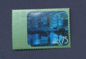 UNITED NATIONS VIENNA - Scott 359  - MNH - 2005 - Hologram