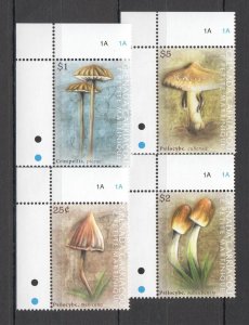 SS0073 GRENADA CARRIACOU NATURE FLORA NATURE MUSHROOMS #4504-07 SET MNH