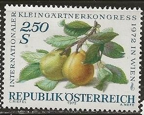 Austria ^  Scott # 928 - MH