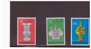 INDONESIA SC.937-939 1975 ARTISTIC METAL WARE MNH COMP. SET YE25