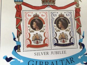 Gibraltar 1977 silver jubilee mint never hinged stamps  Ref A8612