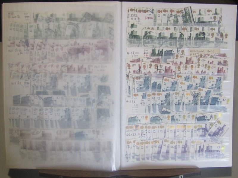 GREAT BRITAIN ELIZABETH II 1952-1990s Stockbook with a heavily dupl - 18242