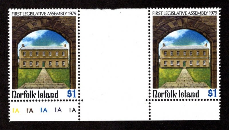 NORFOLK ISLAND  SC# 249  GUTTER PAIR  FVF/MNH