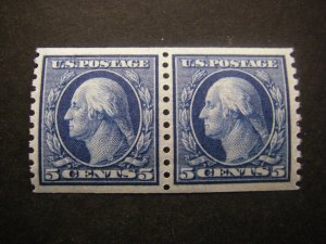 Scott 458, 5c Washington coil, Pair, MNH Early Coil Beauty, CV $160