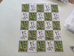 Christmas 1966 seals  Cinderella stamps mounted mint  folded Ref R50275 