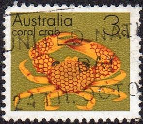 Australia 556 - Used - 3c Coral Crab (1973) (2) +