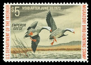 Scott RW39 $5.00 Duck Hunting Mint F-VF NH Cat $30