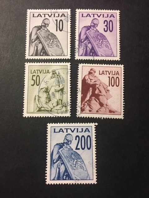 Latvia sc 318,321,323,325,326 u
