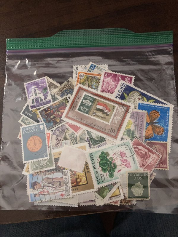 AlexStamps-Mixture 100+ Stamps,Off Paper,No US,No DUPS, Mint, Used,Pre 1978