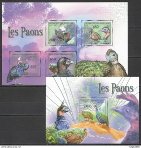 2011 Central Africa Fauna Birds Les Paons Kb+Bl ** Ca1036