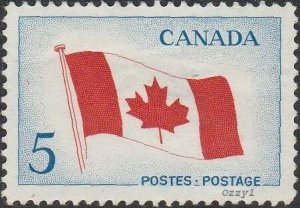 Canada #439 1965 5c Flag of Canada USED-VF-H.