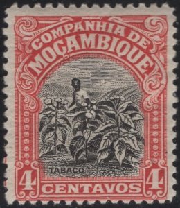 Mozambique Company 1918-31 MH Sc 118 4c Man, Tobacco field Variety