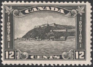 Canada SC#174 12¢ The Old Citadel, Quebec (1930) MLH