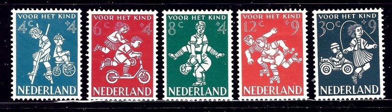 Netherlands B326-30 MH 1958 Children's Games    (ap1265)