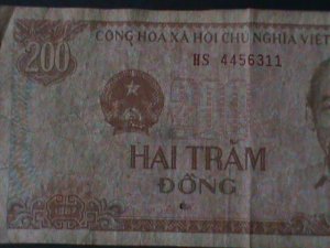 ​VIETNAM-1987-STATE BANK-$200 DONG- CIRCULATED-VF-37 YEARS OLD