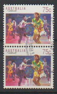 Australia SG 1188 FU - vertical pair   - Australia Day