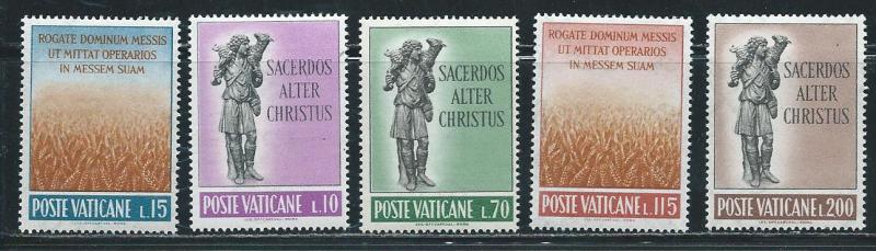 Vatican City 330-4 1962 Priesthood set MNH