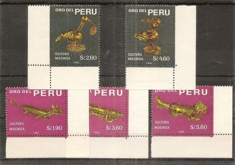 Peru 1968 Gold Sculptures SG956-960 MNH