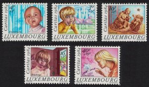 1984 Luxembourg 1112-1116 Christmas  12,00 €