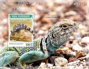 MOZAMBIQUE - 2019 - Lizards -Perf Souv Sheet - Mint Never Hinged