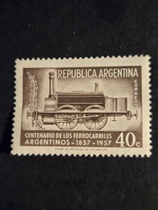 +Argentina #665          MH