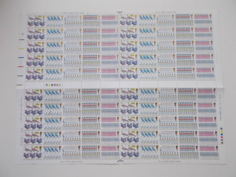 1977 Christmas Set in Complete Folded Sheets of 100 (1 x 7p + 9p) U/M Cat £58