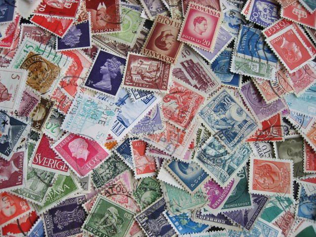 Worldwide packet 2000 different stamps, worth checking this group out!