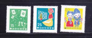 Korea 287-289 Set MH Christmas and New Year (C)