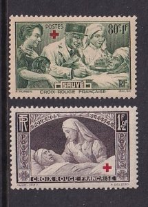 France   #B101-B102   MH  1940  Red Cross   doctor  nurse   soldier